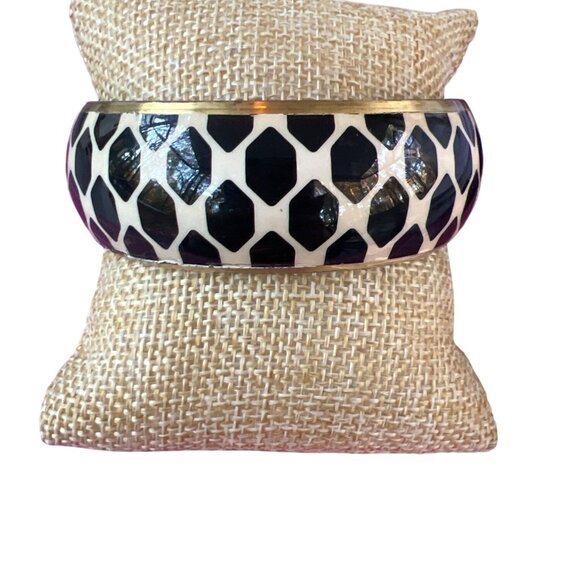 Vintage Black White Geometric Brass Bangle Bracelet 1" Wide Estate 2.5" Diameter - Picture 1 of 4